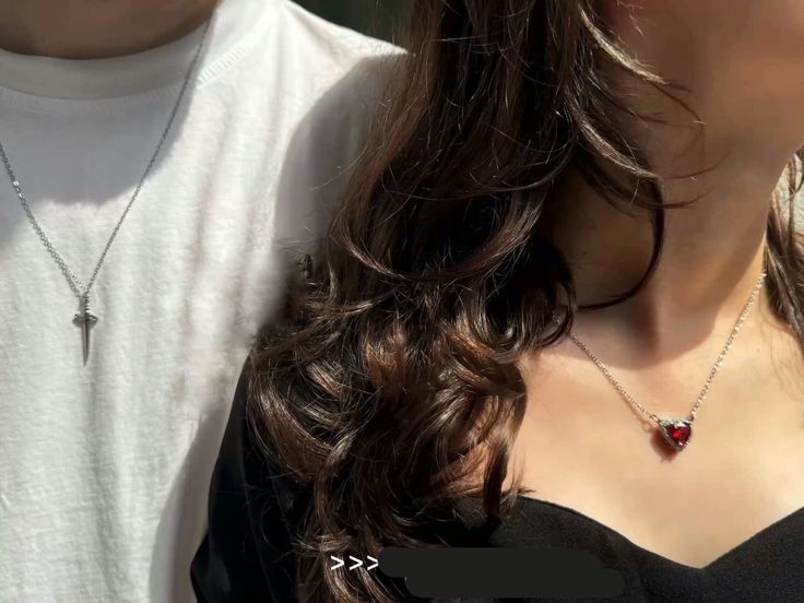 Collar corazon y espada🤩