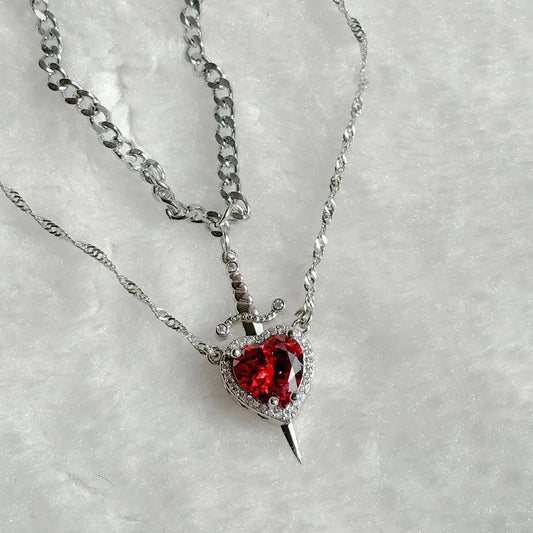 Collar corazon y espada🤩